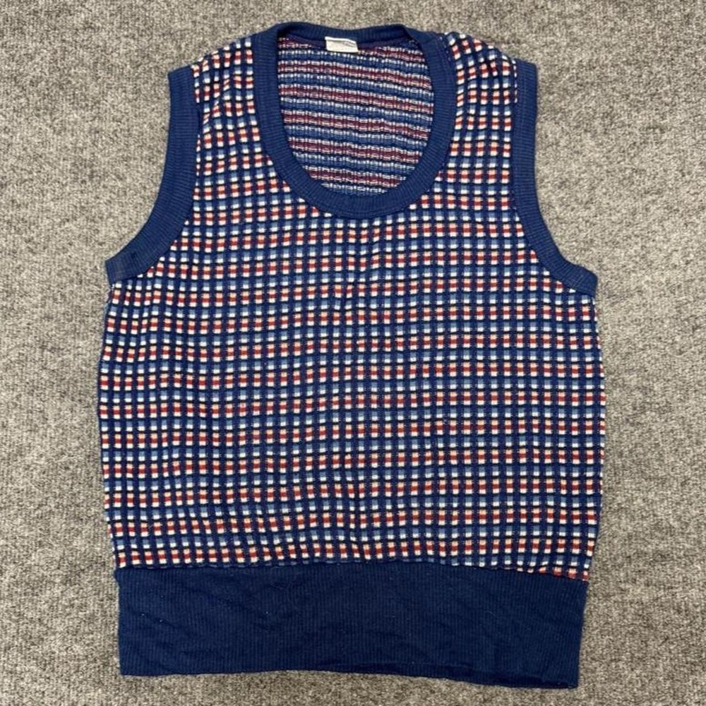 Vintage 1970s knit vest